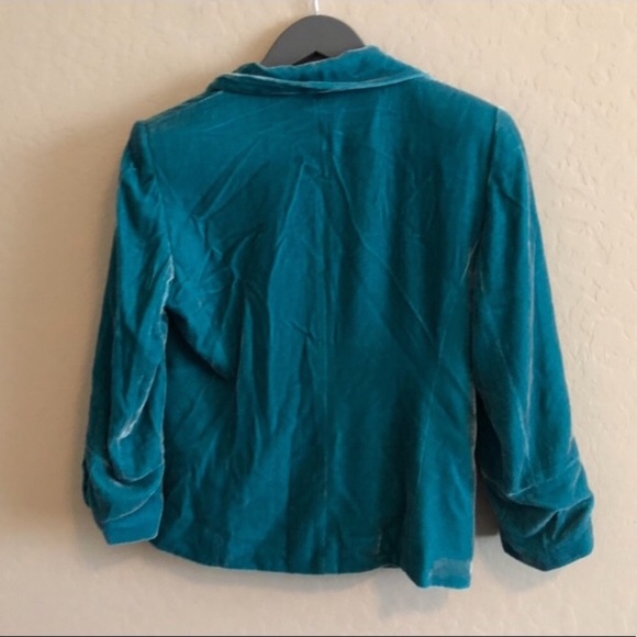 Boston Proper crushed velvet 3/4 sleeve blazer - Picture 2 of 6